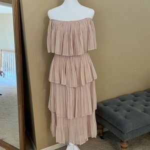 Blush pink tiered midi dress